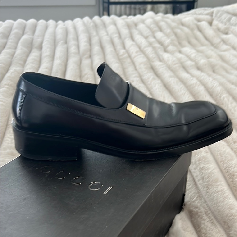 Gucci Men's Black Leather Loafers